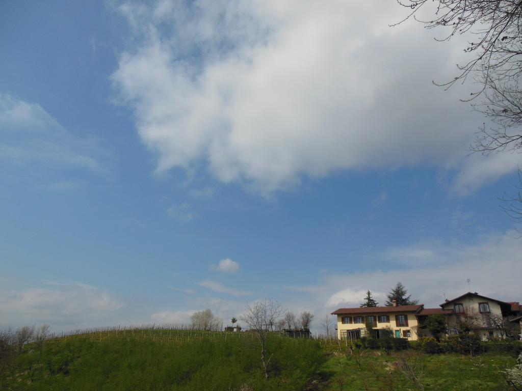 Agriturismo Affittacamere Barbarossa Dogliani Ngoại thất bức ảnh