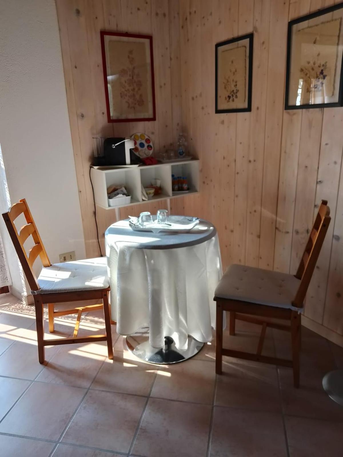 Agriturismo Affittacamere Barbarossa Dogliani Ngoại thất bức ảnh