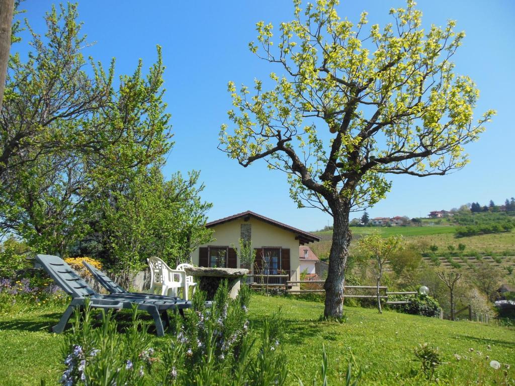 Agriturismo Affittacamere Barbarossa Dogliani Ngoại thất bức ảnh