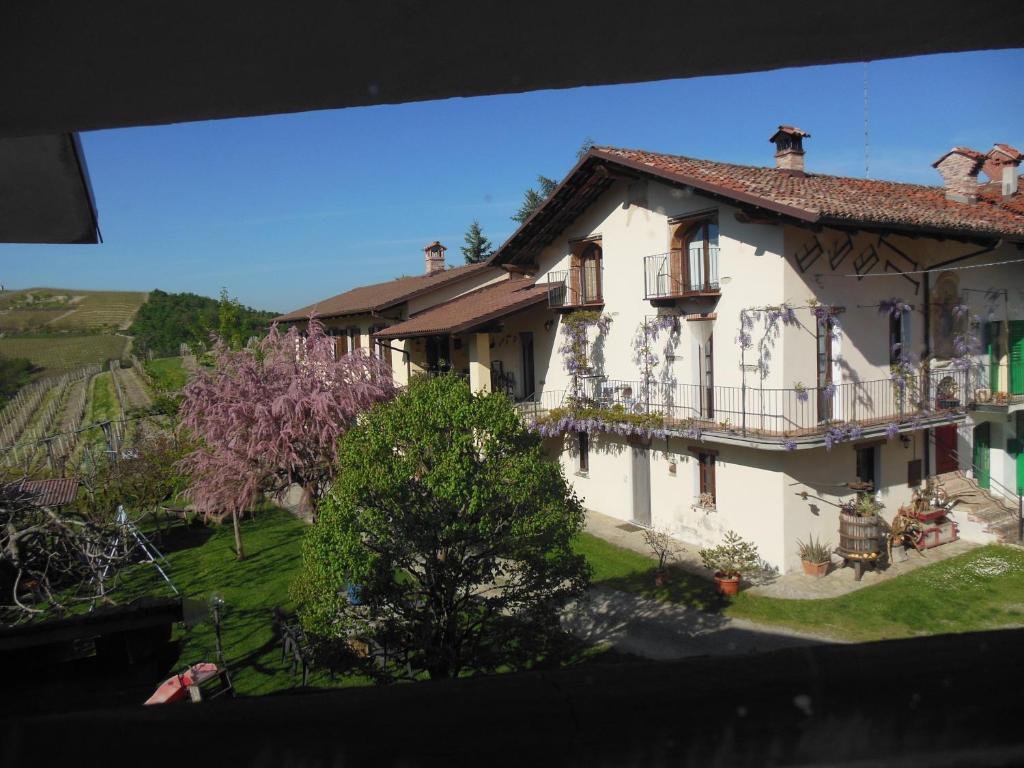 Agriturismo Affittacamere Barbarossa Dogliani Ngoại thất bức ảnh