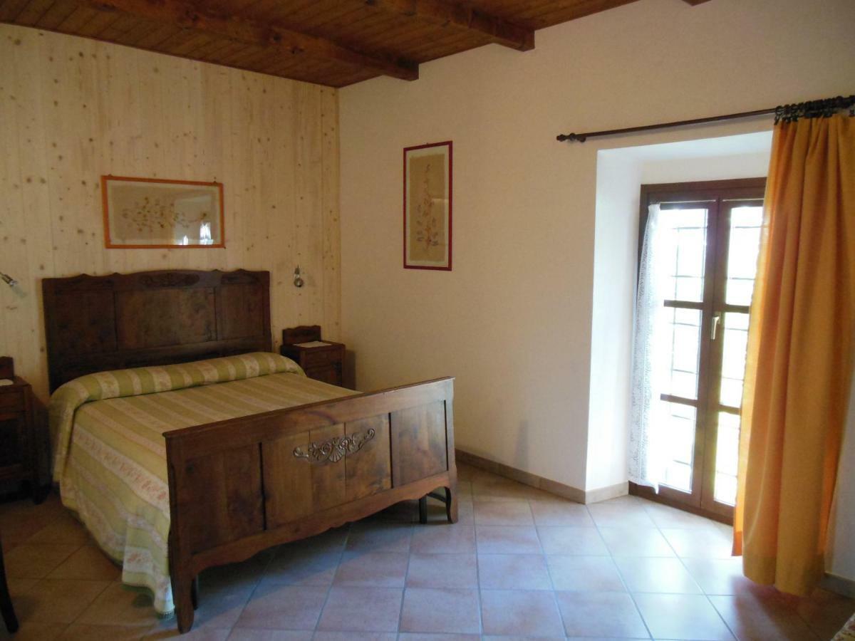 Agriturismo Affittacamere Barbarossa Dogliani Phòng bức ảnh