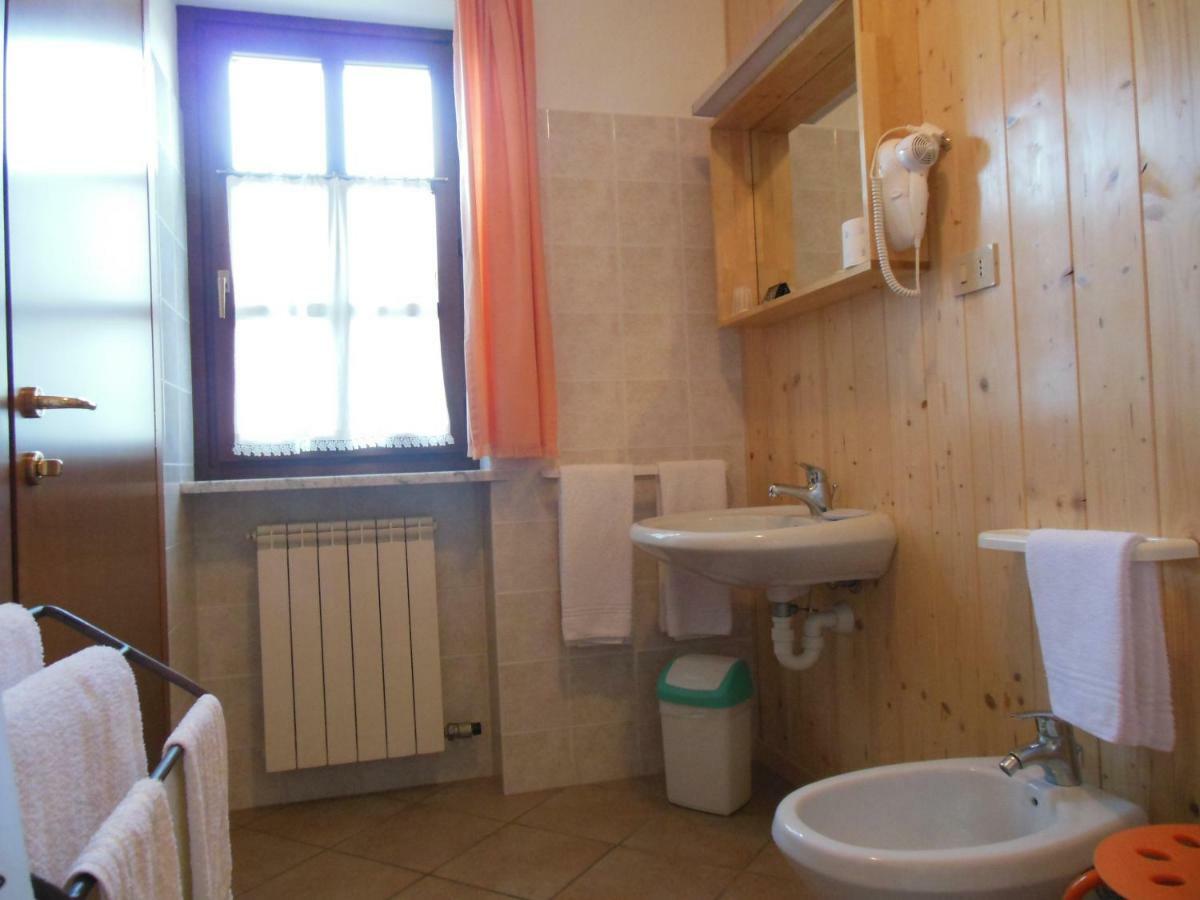 Agriturismo Affittacamere Barbarossa Dogliani Ngoại thất bức ảnh